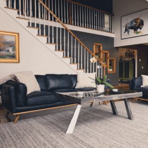 Livingroom with coffee table at The House on the Hill