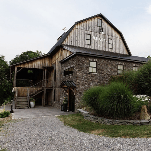 Barn and Patio Wedding Venue in WNY